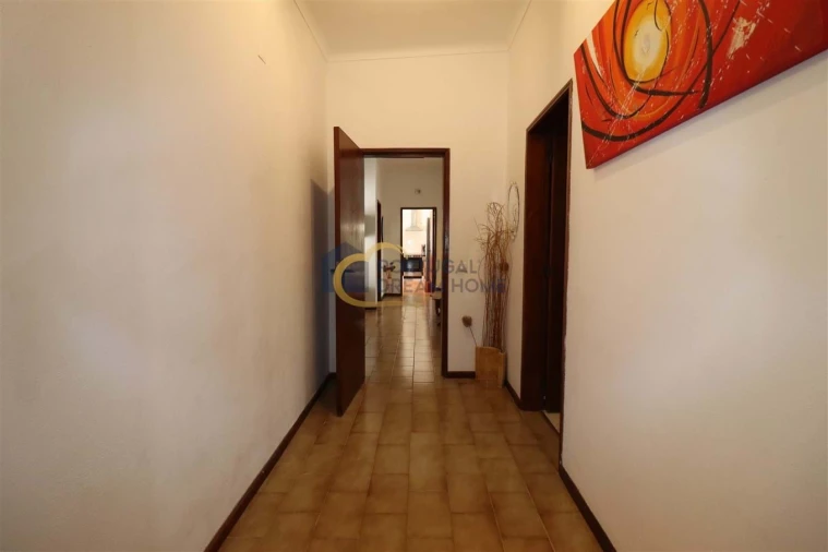 Moradia T4 para Venda em Guia Foto 30
