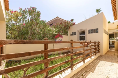 Moradia T0 para Venda em Loule (São Clemente)