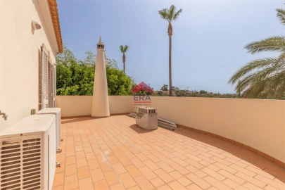Moradia T0 para Venda em Loule (São Clemente)