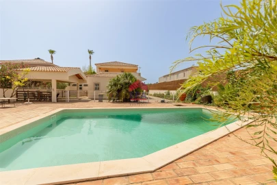 Moradia T0 para Venda em Loule (São Clemente)