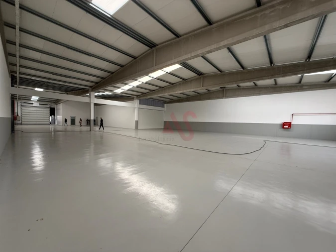 Armazém para Arrendamento em Fermentões Foto 9