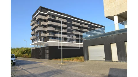 Apartamento T3 para Venda em Glória e Vera Cruz