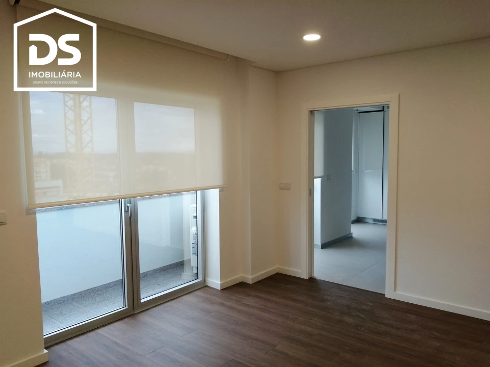 Apartamento T4 para Venda em Ranhados Foto 4