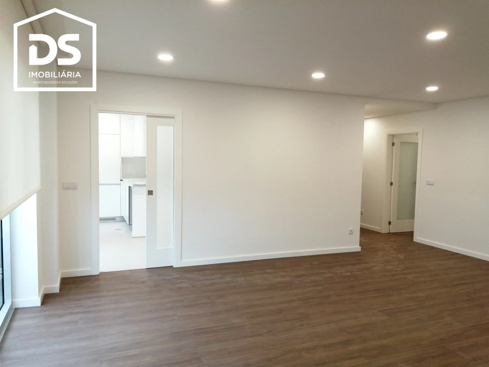 Apartamento T4 para Venda em Ranhados Foto 1