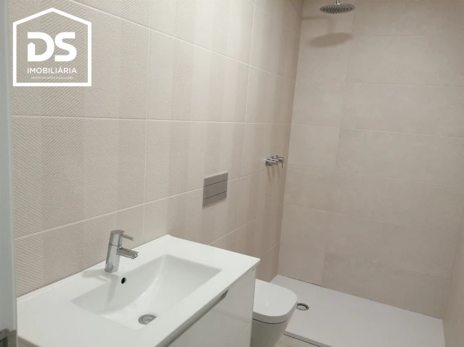 Apartamento T1 para Venda em Ranhados Foto 7