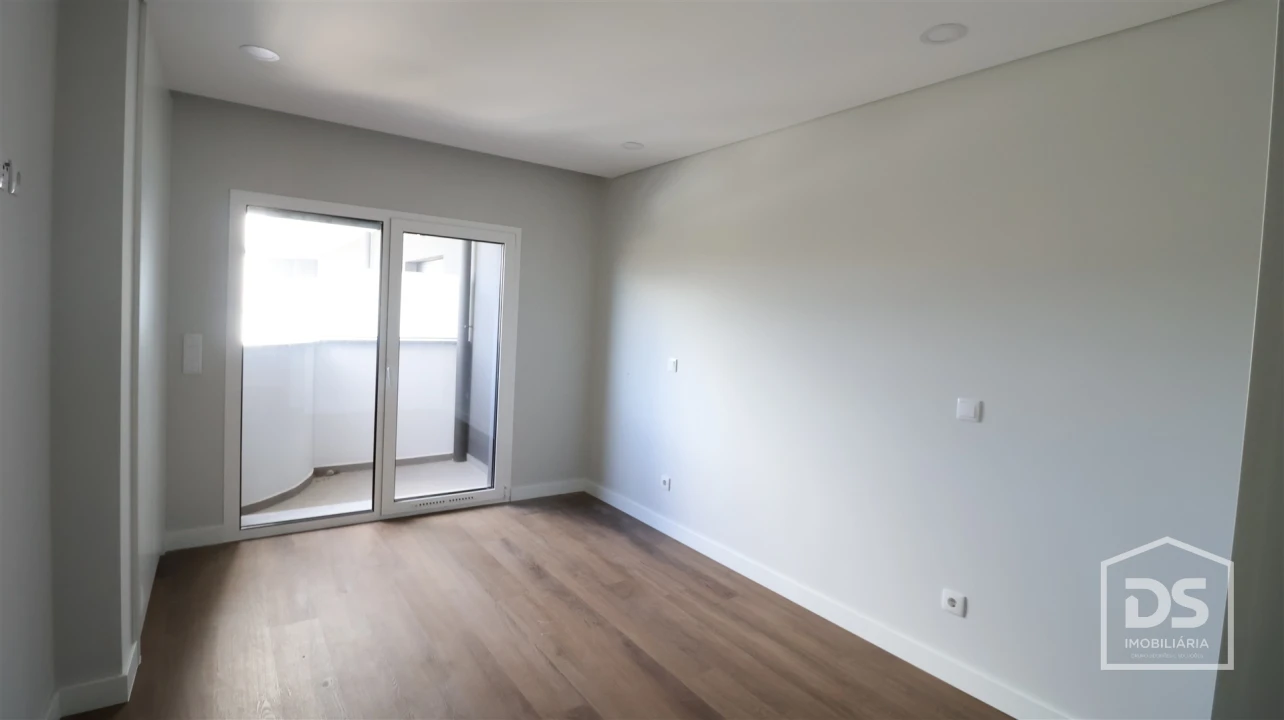 Apartamento T4 para Venda em Viseu Foto 12