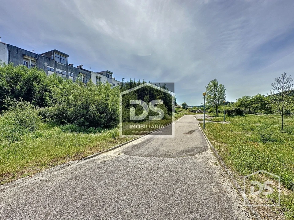 Terreno para Venda em Santa Comba Dão e Couto do Mosteiro Foto 6