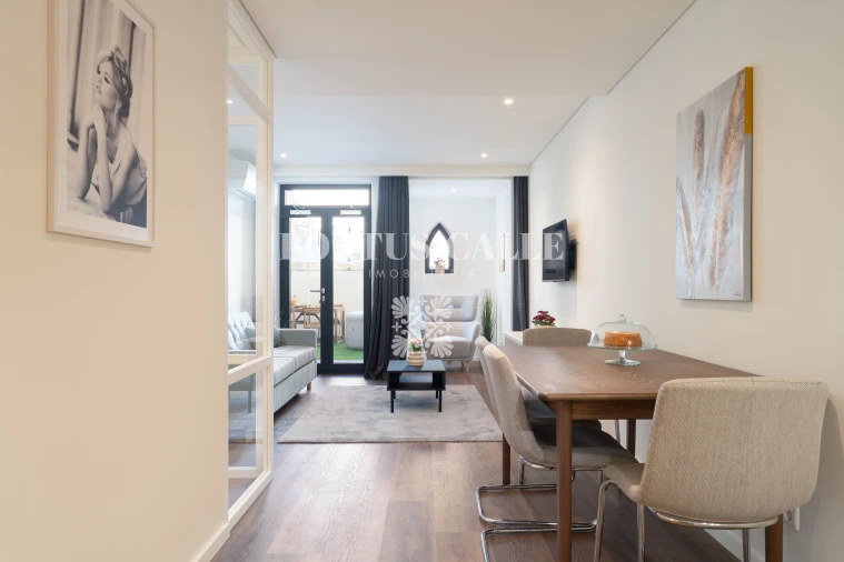 Apartamento T2 para Venda em Cedofeita, Santo Ildefonso, Sé, Miragaia, São Nicolau e Vitória Foto 4