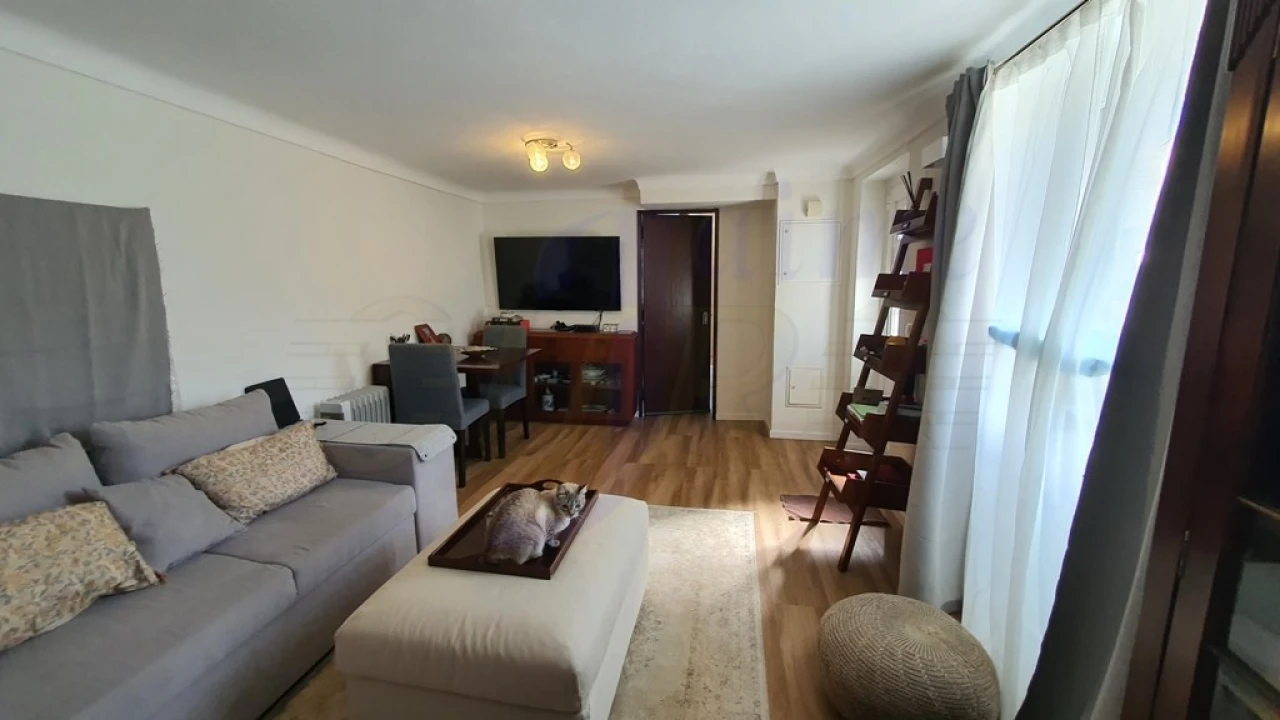 Moradia T2 para Venda em Colares Foto 5