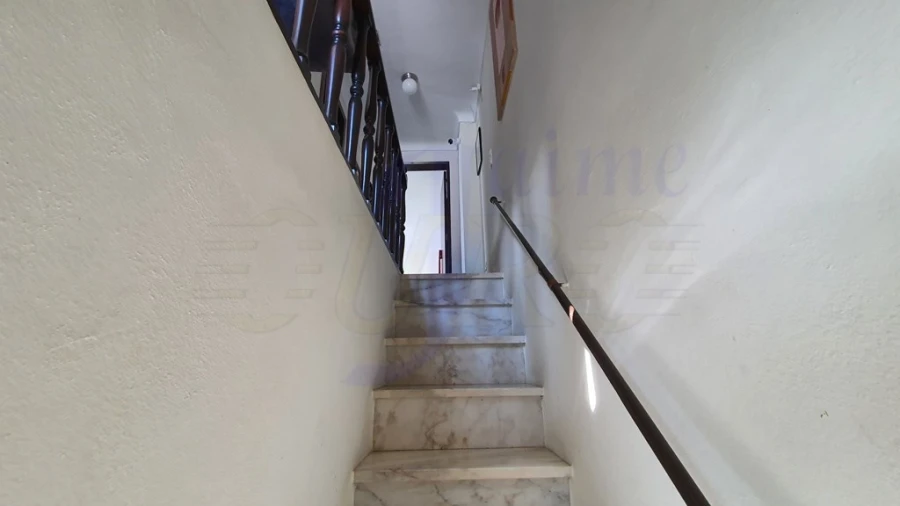 Moradia T2 para Venda em Colares Foto 8