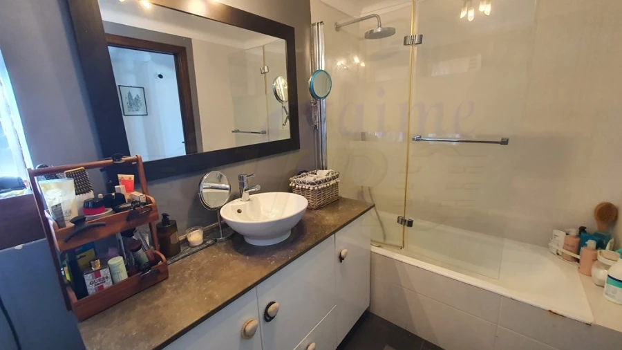 Moradia T2 para Venda em Colares Foto 11