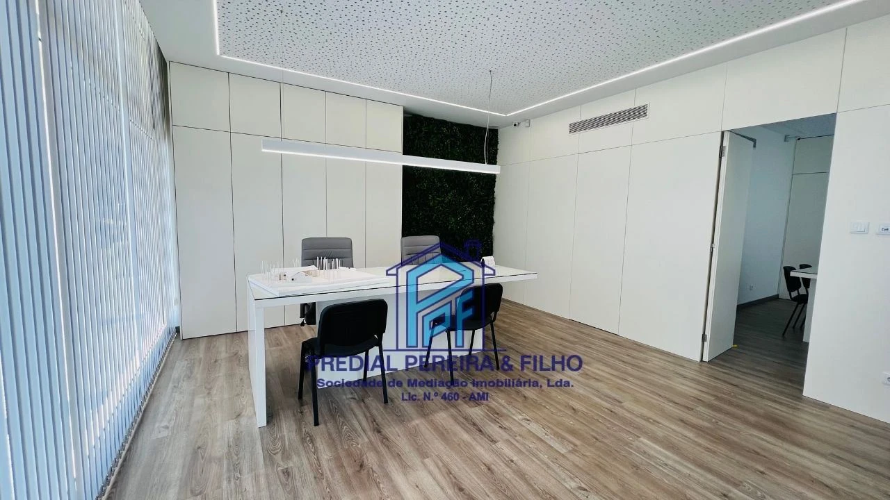 Loja para Venda em Baguim do Monte (Rio Tinto) Foto 4