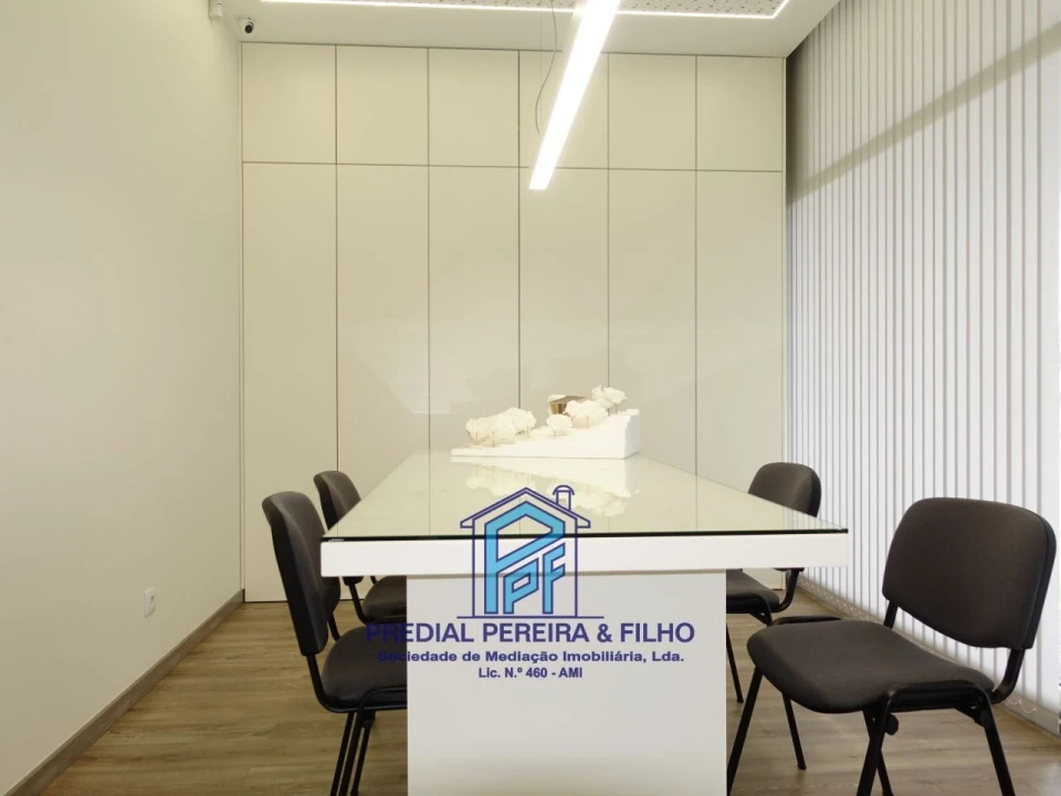 Loja para Venda em Baguim do Monte (Rio Tinto) Foto 17