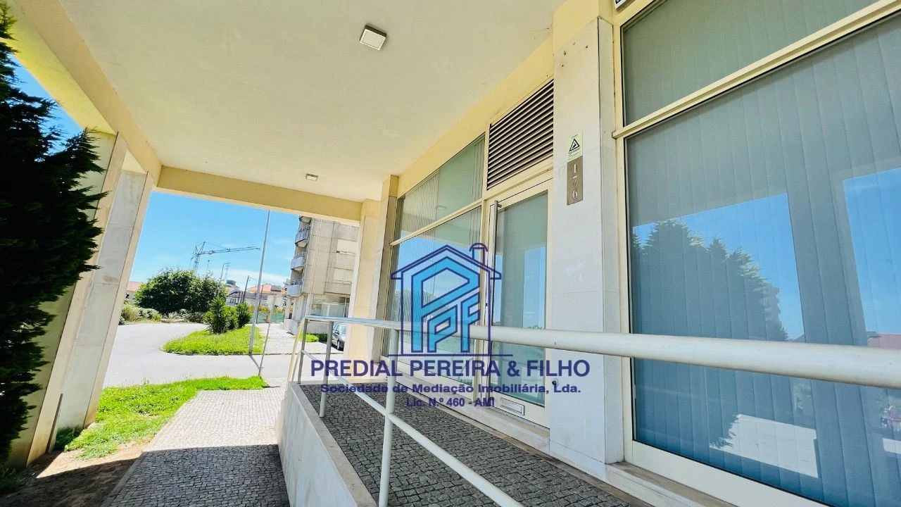 Loja para Venda em Baguim do Monte (Rio Tinto) Foto 25