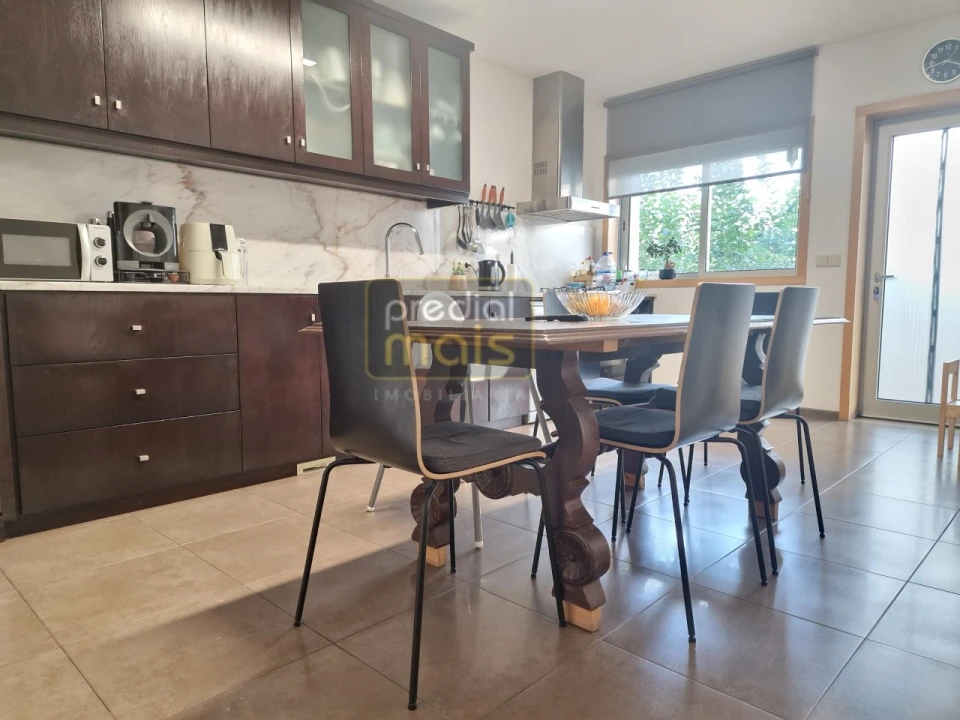 Moradia T3 para Venda em Landim Foto 5