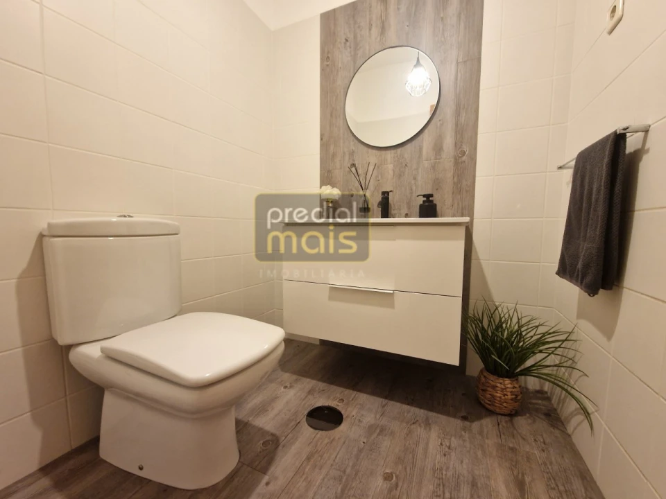 Moradia T3 para Venda em Landim Foto 9