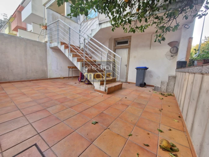 Moradia T3 para Venda em Landim Foto 7