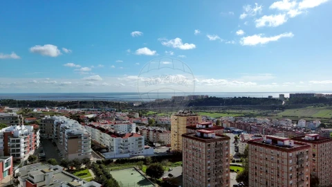 Terreno para Venda em Vialonga