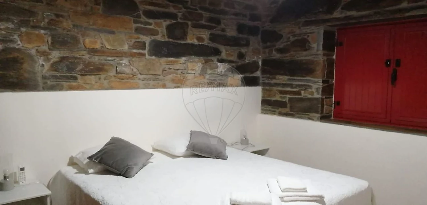 Moradia T4 para Venda em Sobreira Formosa e Alvito da Beira Foto 9