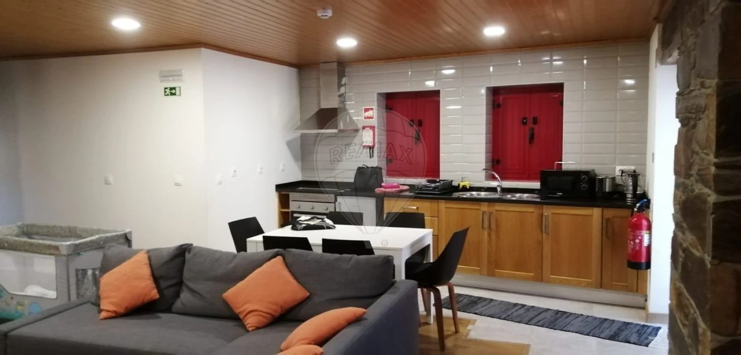 Moradia T4 para Venda em Sobreira Formosa e Alvito da Beira Foto 1