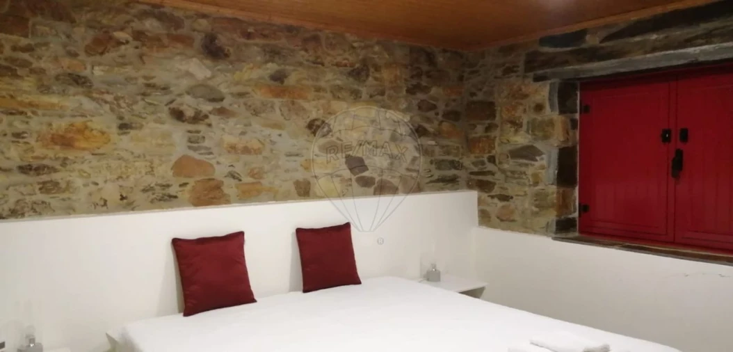 Moradia T4 para Venda em Sobreira Formosa e Alvito da Beira Foto 2