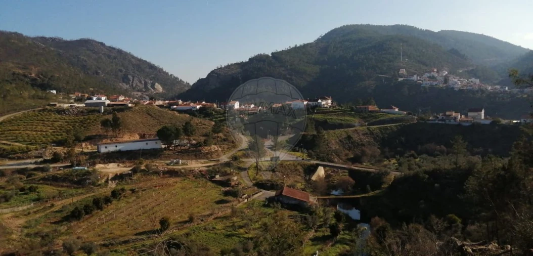 Moradia T4 para Venda em Sobreira Formosa e Alvito da Beira Foto 16