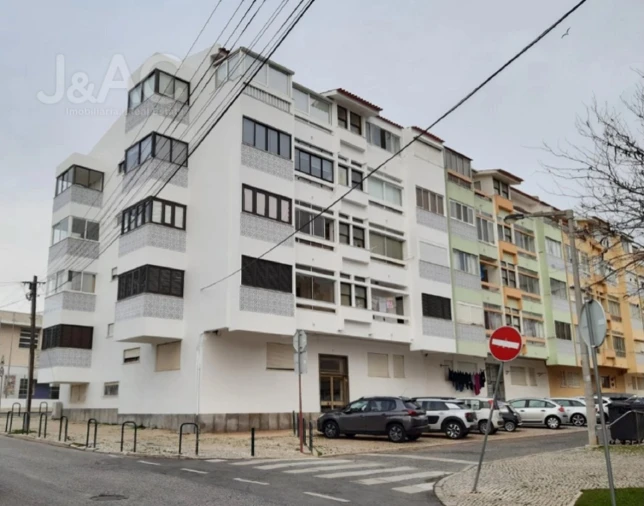 Apartamento T1 para Venda em Cascais e Estoril Foto 2