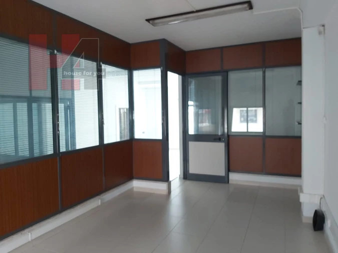 Loja para Venda em Sacavém e Prior Velho Foto 1