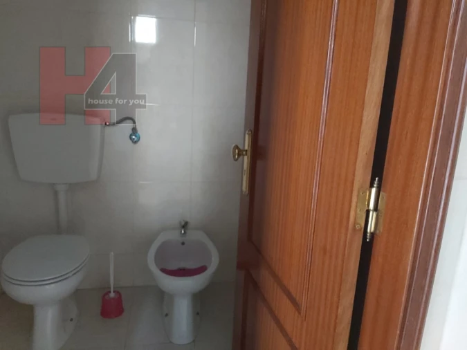 Loja para Venda em Sacavém e Prior Velho Foto 13