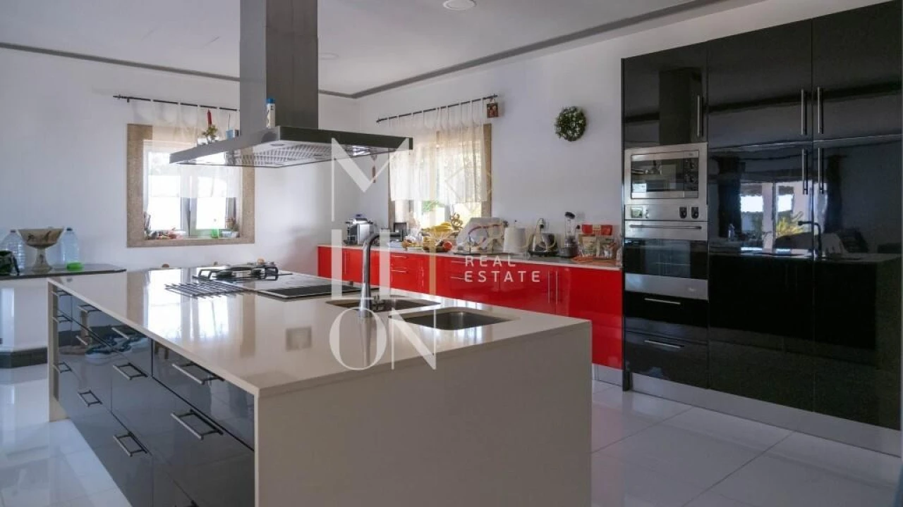 Moradia T5 para Venda em Eiriz Foto 23