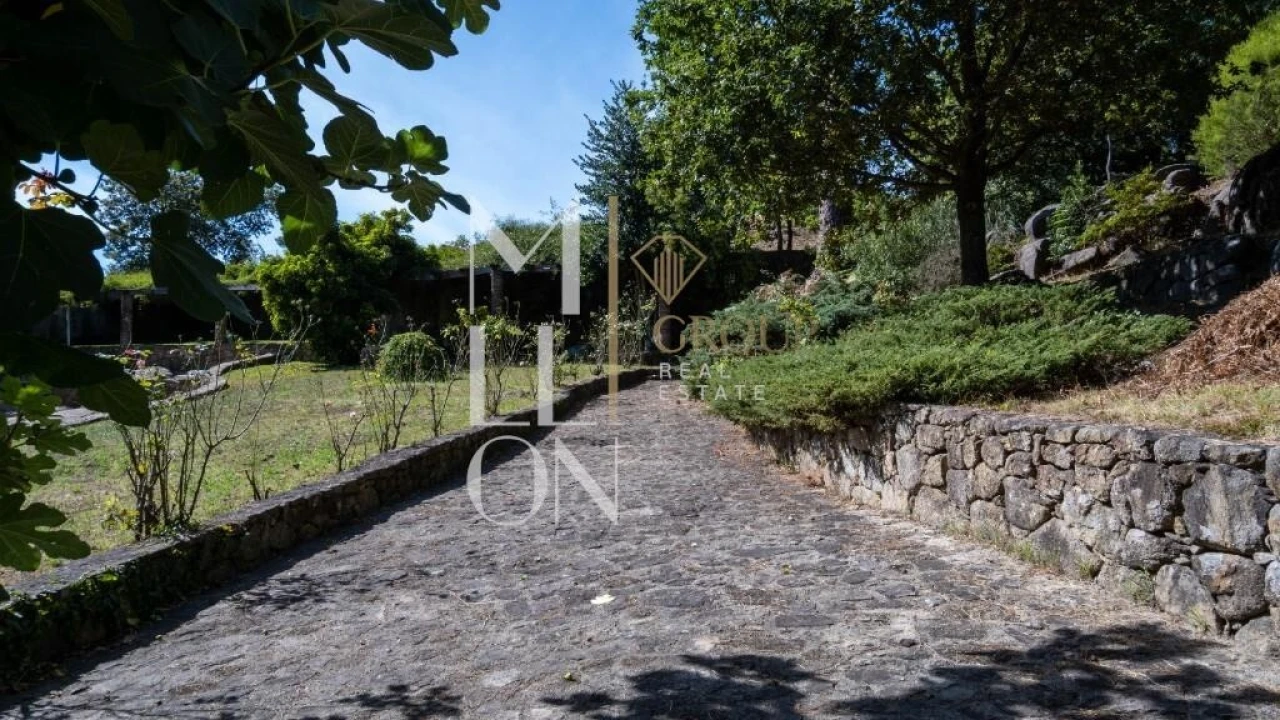 Moradia T5 para Venda em Eiriz Foto 39