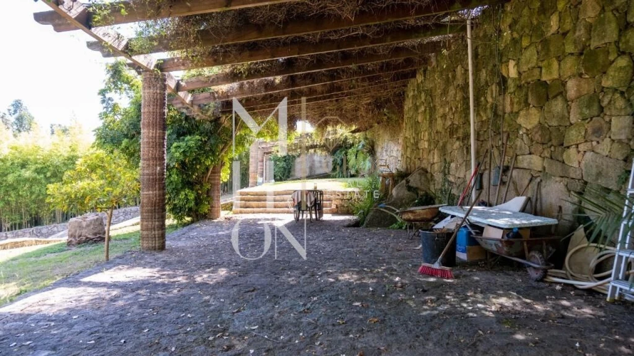 Moradia T5 para Venda em Eiriz Foto 42