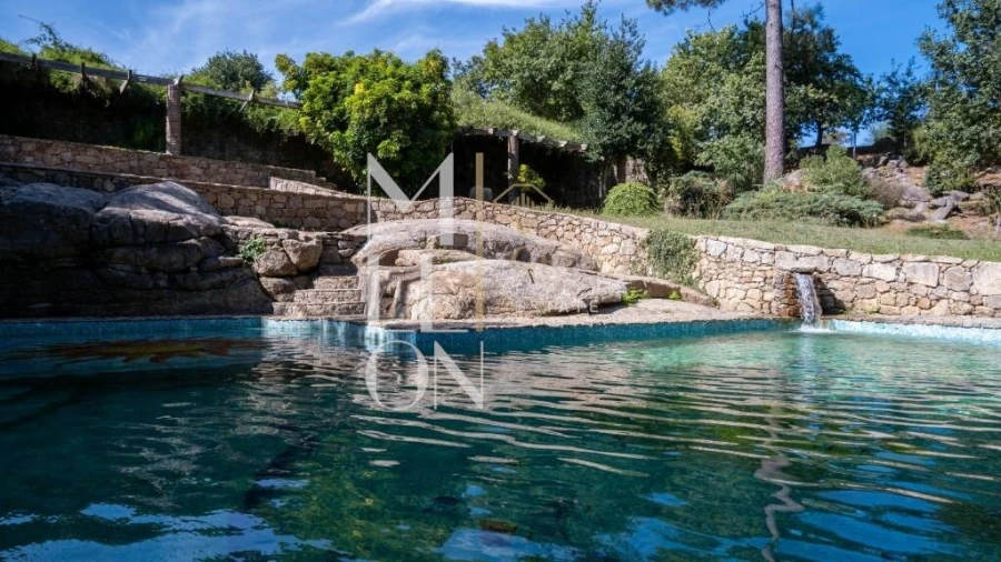 Moradia T5 para Venda em Eiriz Foto 36