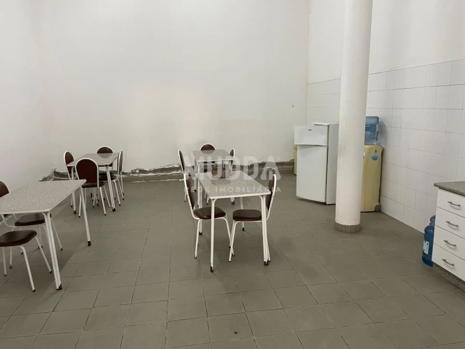 Armazém para Arrendamento em São João de Ver Foto 8