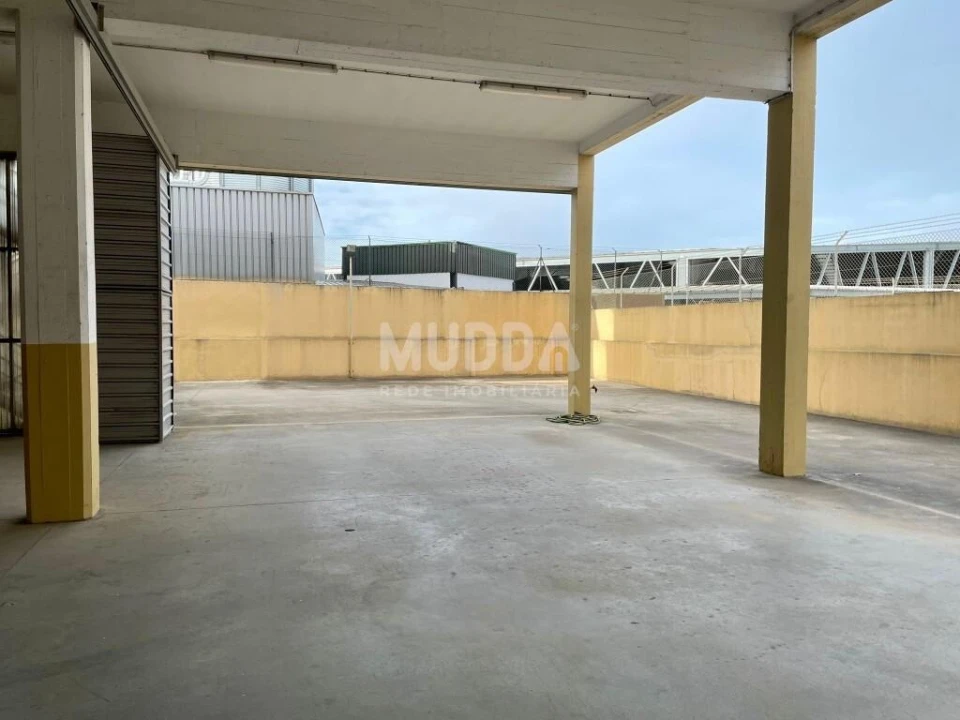 Armazém para Arrendamento em São João de Ver Foto 11