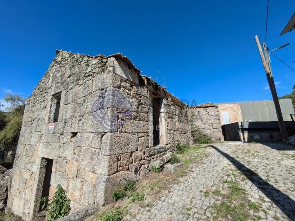 Moradia T1 para Venda em Vila Franca da Serra Foto 7