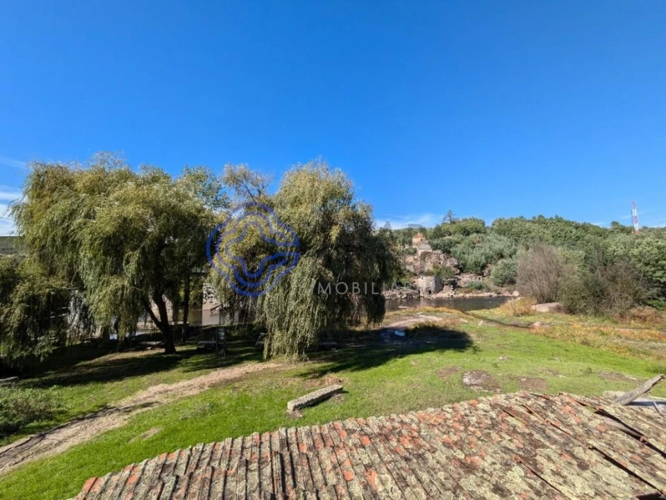 Moradia T1 para Venda em Vila Franca da Serra Foto 16