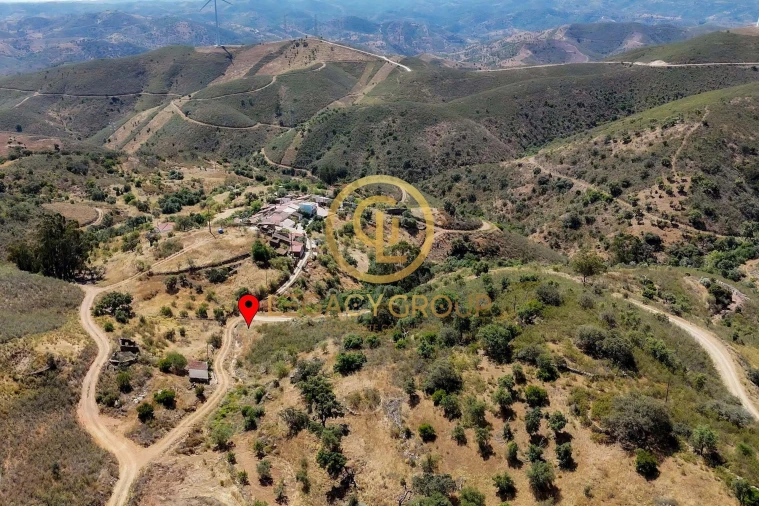 Quinta T0 para Venda em Cachopo Foto 16