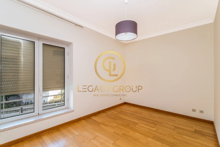 Apartamento T3 para Venda em Quarteira Foto 17