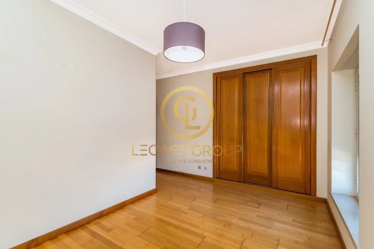 Apartamento T3 para Venda em Quarteira Foto 18
