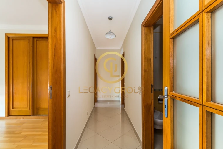 Apartamento T3 para Venda em Quarteira Foto 10