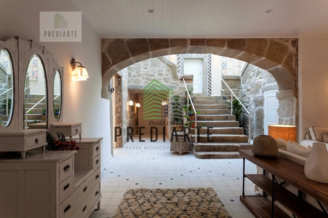 Quinta T6 para Venda em Oliveira do Douro Foto 13