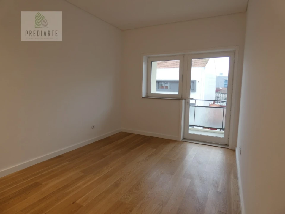 Apartamento T3 para Venda em Cedofeita, Santo Ildefonso, Sé, Miragaia, São Nicolau e Vitória Foto 11