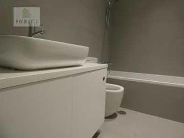 Apartamento T3 para Venda em Cedofeita, Santo Ildefonso, Sé, Miragaia, São Nicolau e Vitória