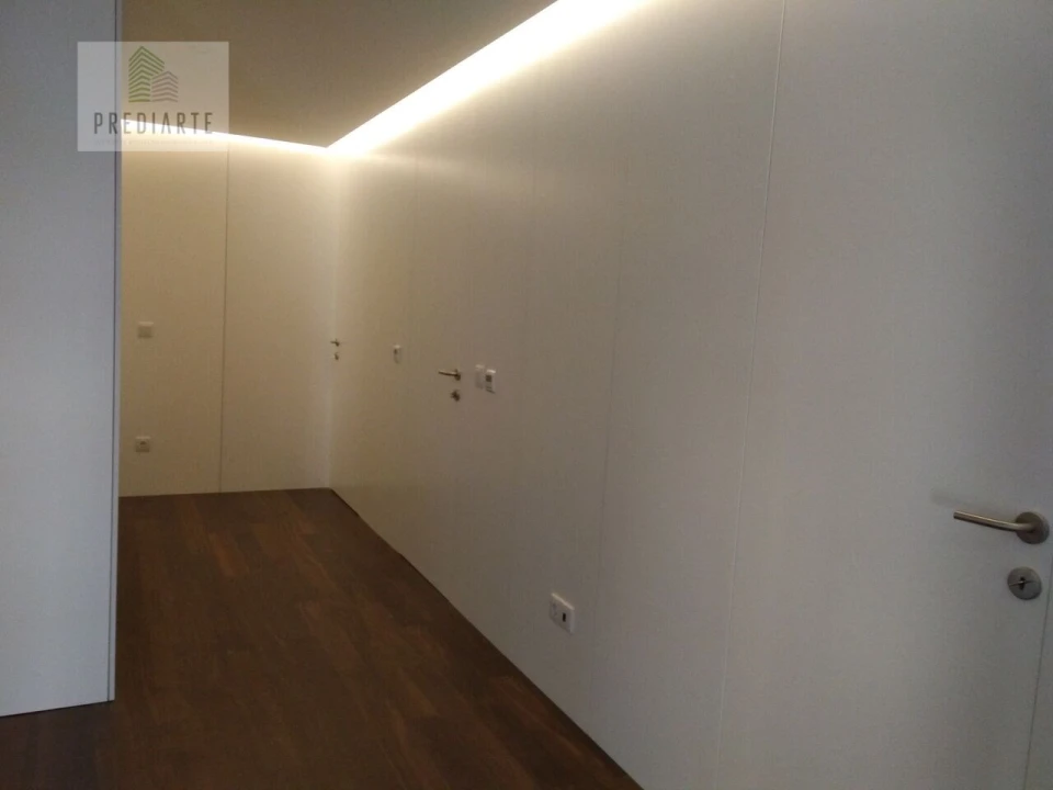 Apartamento T4 para Venda em Cedofeita, Santo Ildefonso, Sé, Miragaia, São Nicolau e Vitória Foto 16