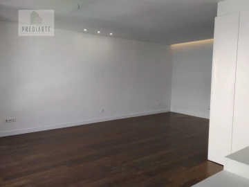 Apartamento T4 para Venda em Cedofeita, Santo Ildefonso, Sé, Miragaia, São Nicolau e Vitória