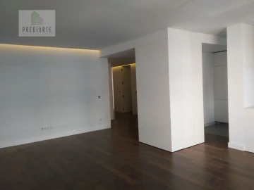 Apartamento T4 para Venda em Cedofeita, Santo Ildefonso, Sé, Miragaia, São Nicolau e Vitória