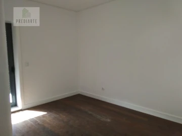 Apartamento T4 para Venda em Cedofeita, Santo Ildefonso, Sé, Miragaia, São Nicolau e Vitória