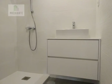 Apartamento T4 para Venda em Cedofeita, Santo Ildefonso, Sé, Miragaia, São Nicolau e Vitória