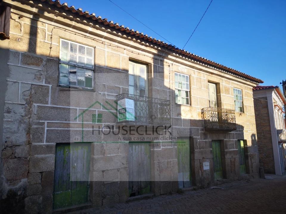 Moradia T4 para Venda em Casteleiro Foto 1